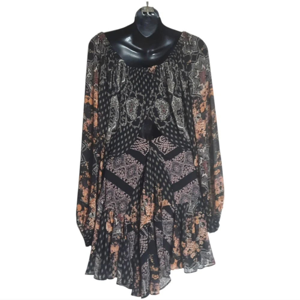 FREE PEOPLE Cottage Coquette Mini Dress in Black Combo Cutout Back Flowy Boho M - Picture 5 of 11
